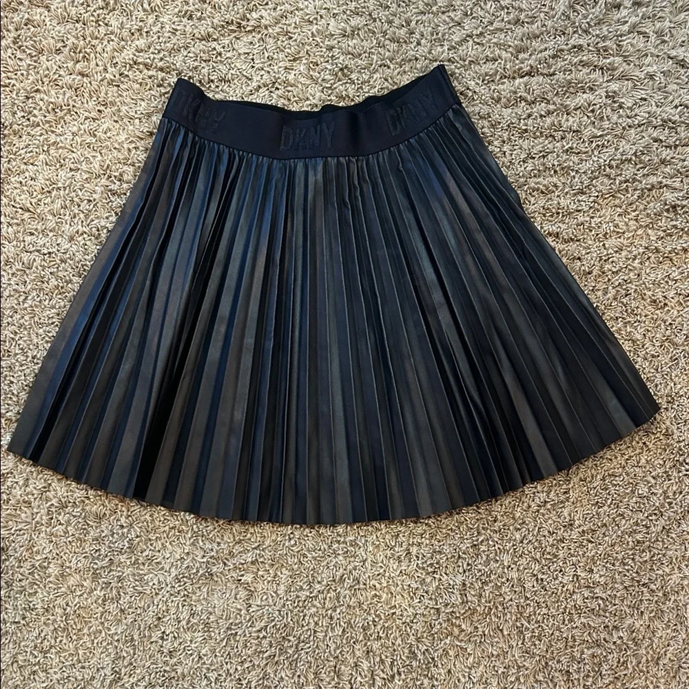 DKNY Black Faux Leather Pleated Skirt in Size Small - Picture 7 of 10